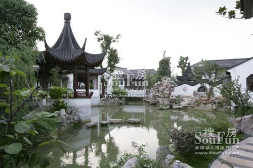 天伦随园纯苏式园林别墅尤为脱俗之处在于它是为了寻求工业化之外的