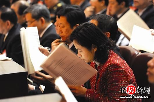 一般论文封面_一般预算收入论文(3)